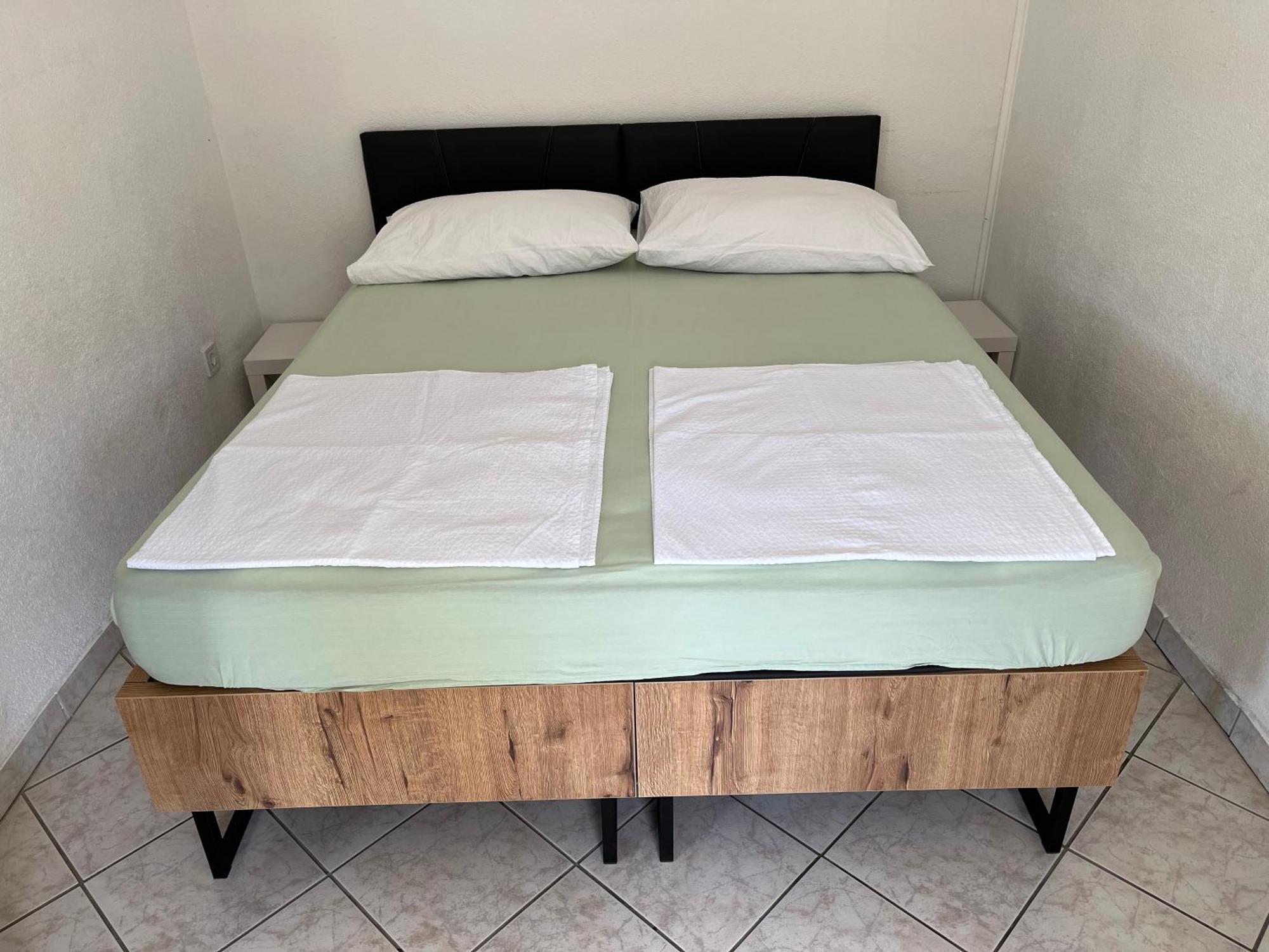 Apartmani Mlinar-One Bedroom Seaview Grebastica Exterior photo